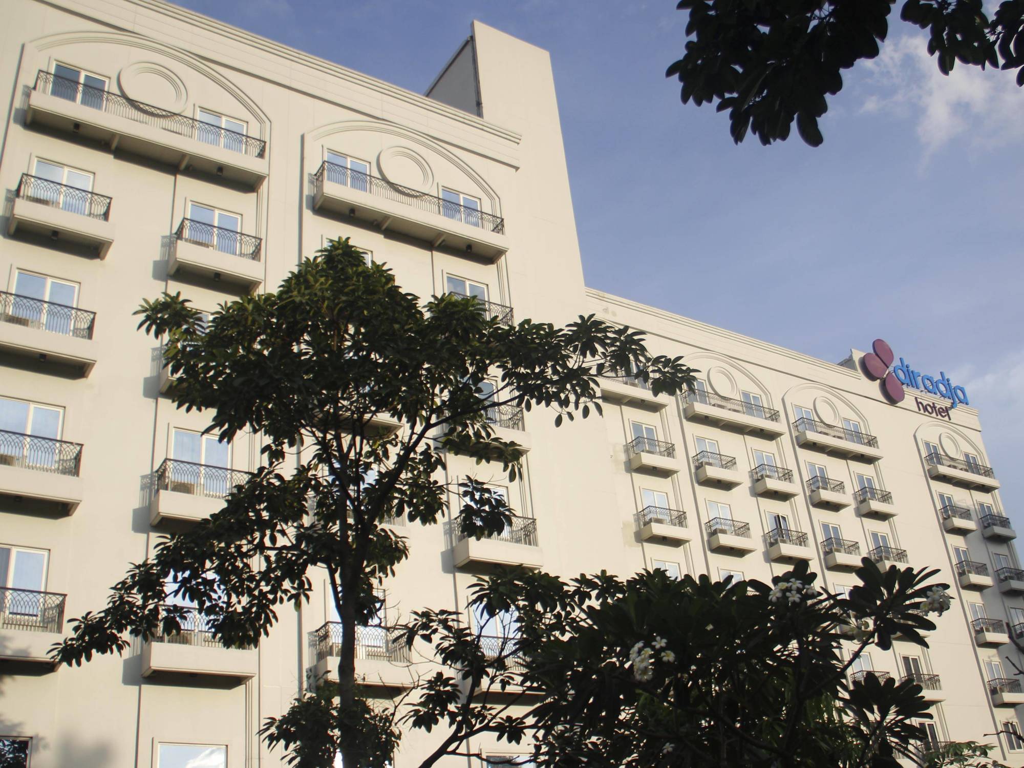 Hotel Diradja Jakarta Extérieur photo